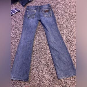 Gently used Wrangler bootcut jeans!